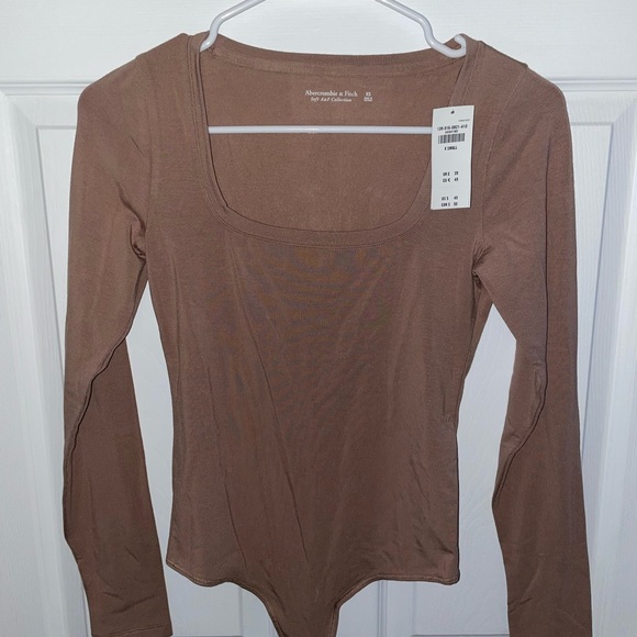 Abercrombie & Fitch Tops - Scoop neck bodysuit